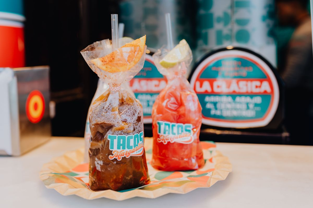 Two takeaway drinks at a Madrid market